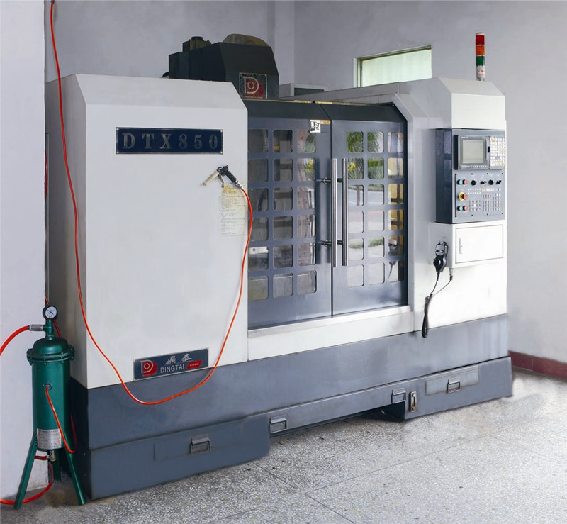 CNC machine tool